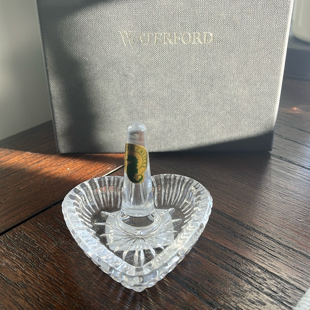 Waterford ring holder